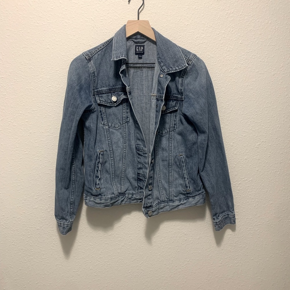 GAP denim jean jacket size small